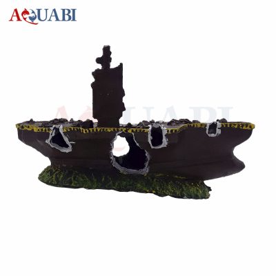 مجسمه ناوجنگی آکواریوم
